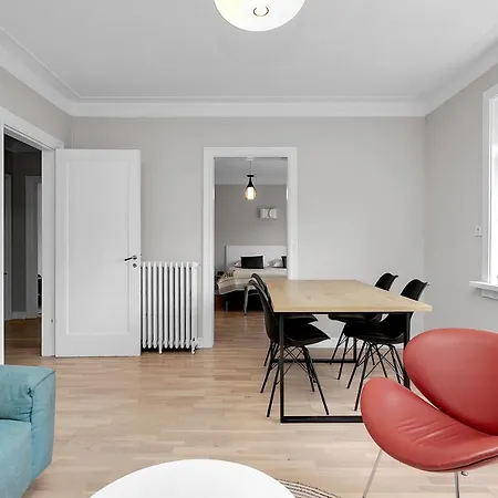 Modern & Cozy Downtown *